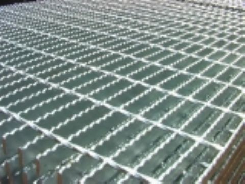 Serrated Steel Floor 